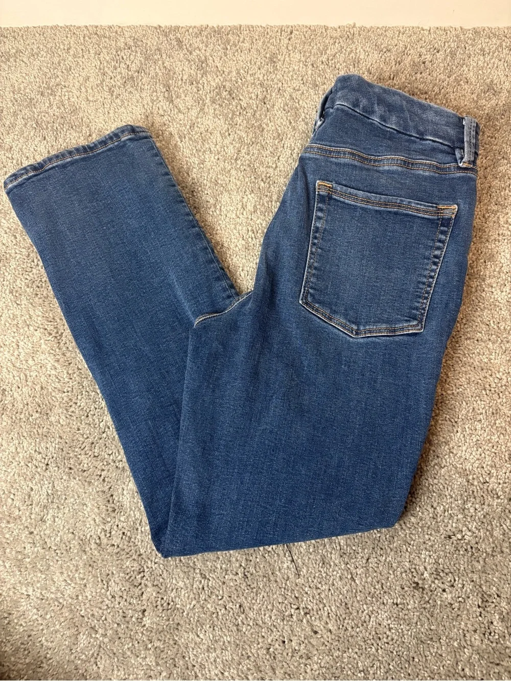 Good American Straight Leg Jeans in Dark Blue Wash size 8 - Picture 9 of 9